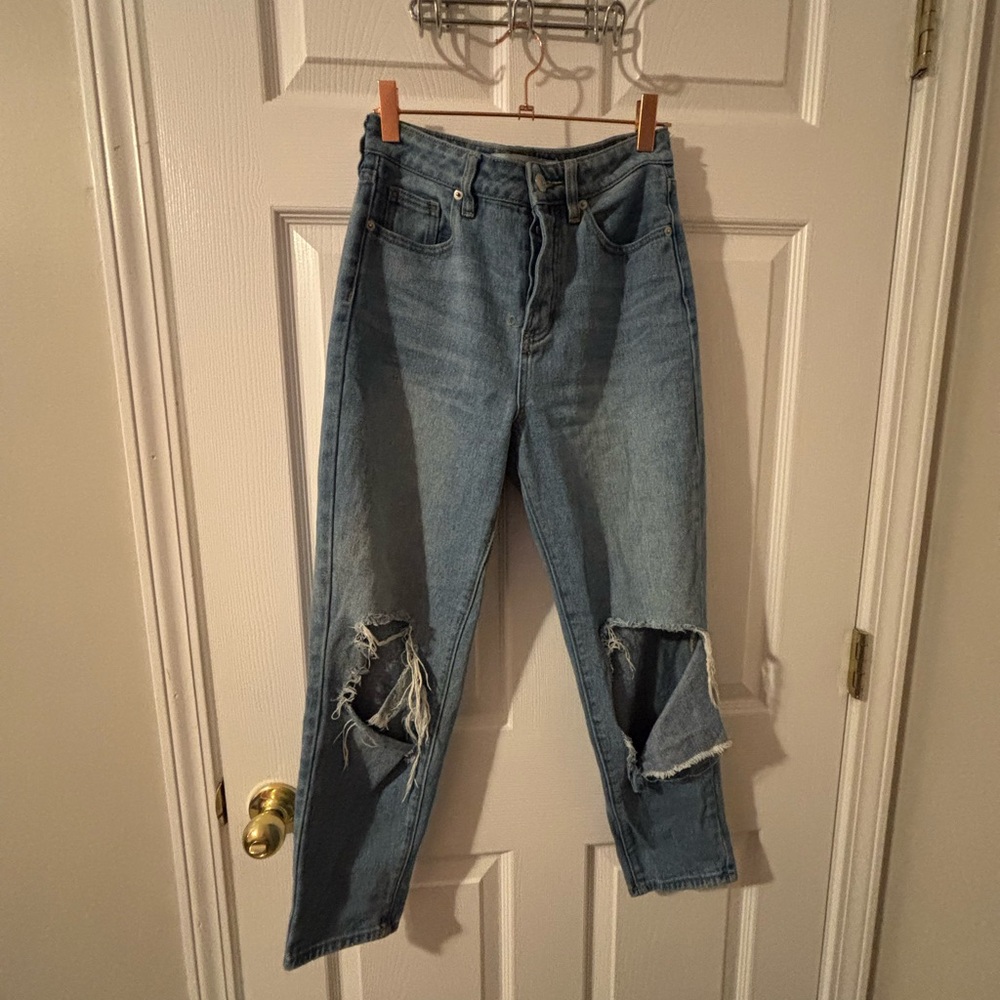 Brandy Melville Light Blue Ripped Boyfriend Jeans